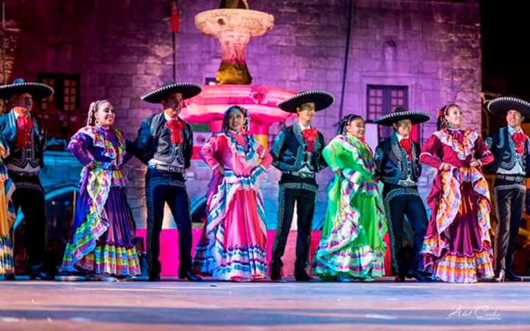 Grupo De Danza FolklÓrica Cultura Y TradiciÓn Mexicana Vive Santa Rosa